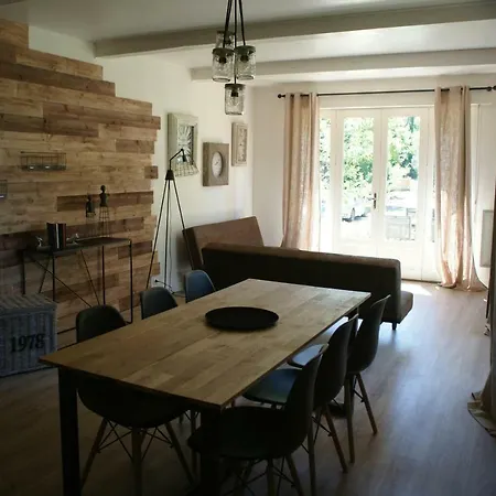 La Maison D A Cote * Lacropte